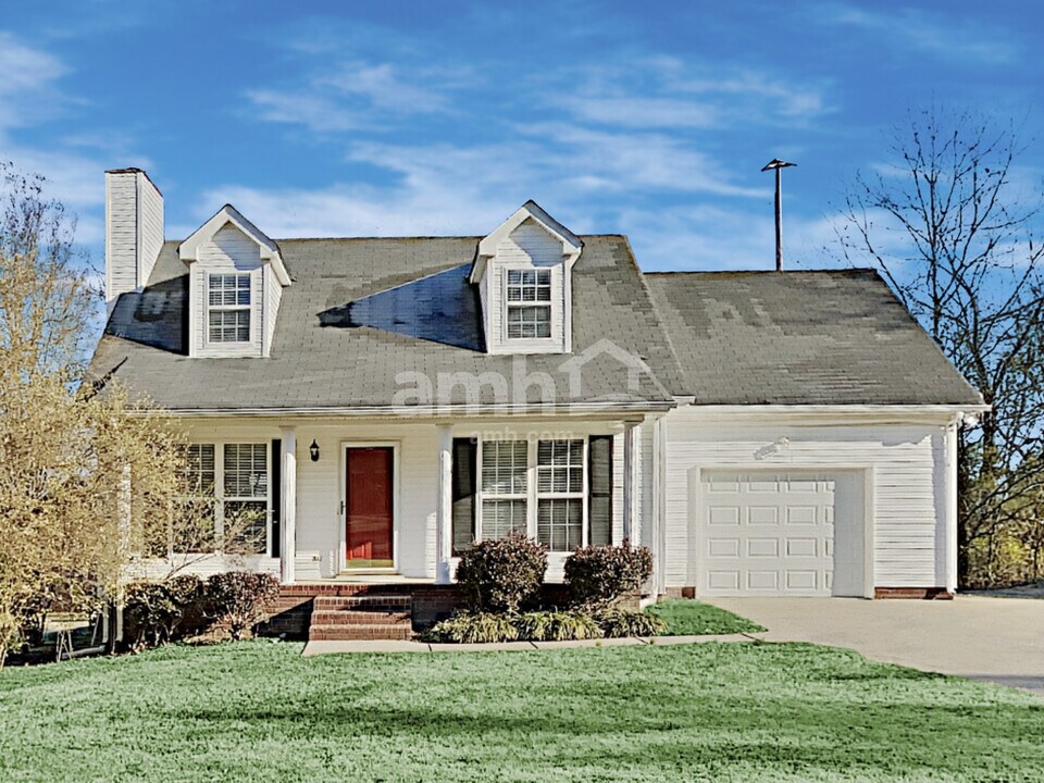 104 Sunset Dr in Mount Juliet, TN - Building Photo