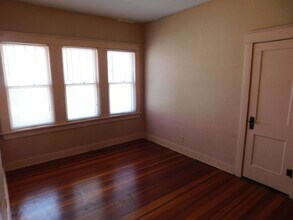 514 W Olive Ave in El Dorado, KS - Building Photo - Building Photo