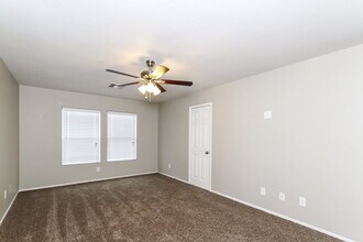 10252 Nolinas St in Las Vegas, NV - Building Photo - Building Photo