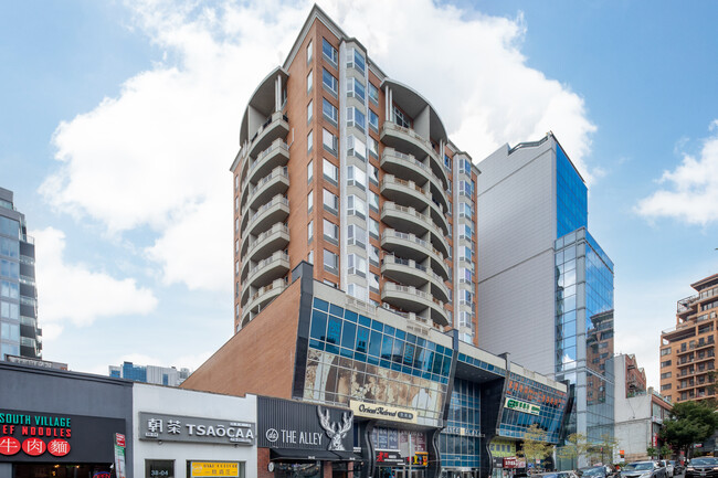 Prince Plaza in Flushing, NY - Building Photo - Primary Photo