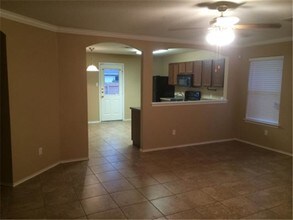 1013 Warbler Cove in Hutto, TX - Building Photo - Building Photo