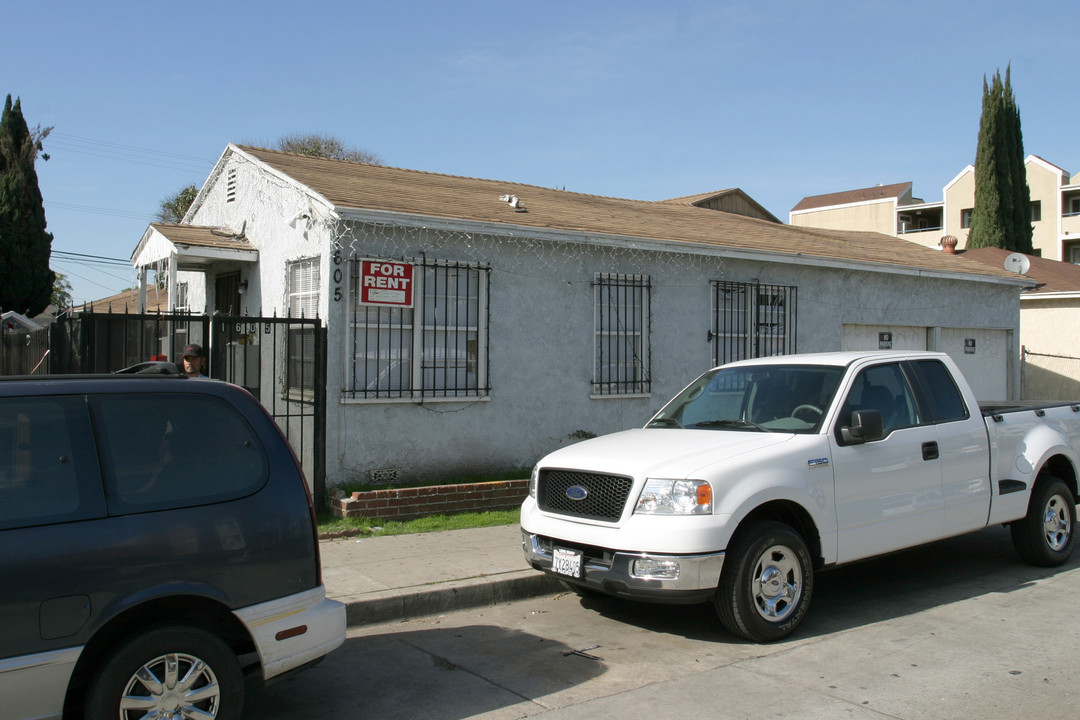 1605 Cherry Ave in Long Beach, CA - Building Photo