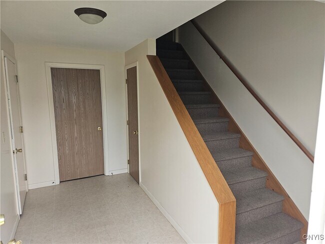 290 Duer St in Oswego, NY - Building Photo - Building Photo