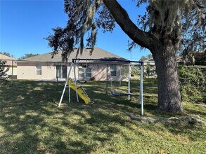 536 Lakeview Dr in Poinciana, FL - Building Photo - Building Photo