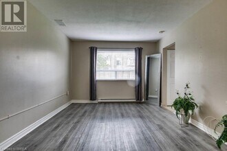 271 Thames St N in Ingersoll, ON - Building Photo - Building Photo