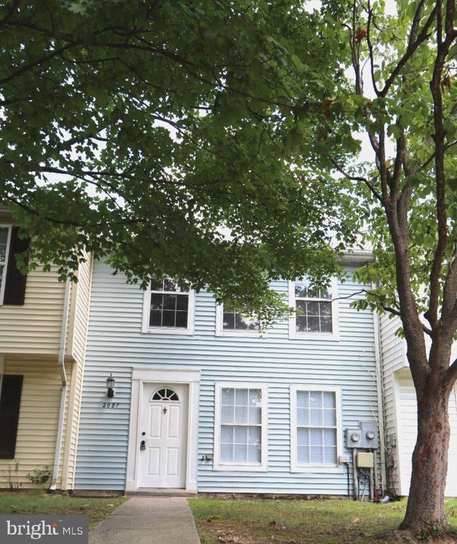 property at 2086 Tanglewood Dr