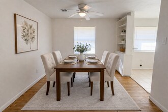 1612 SW 61st St in Oklahoma City, OK - Building Photo - Building Photo