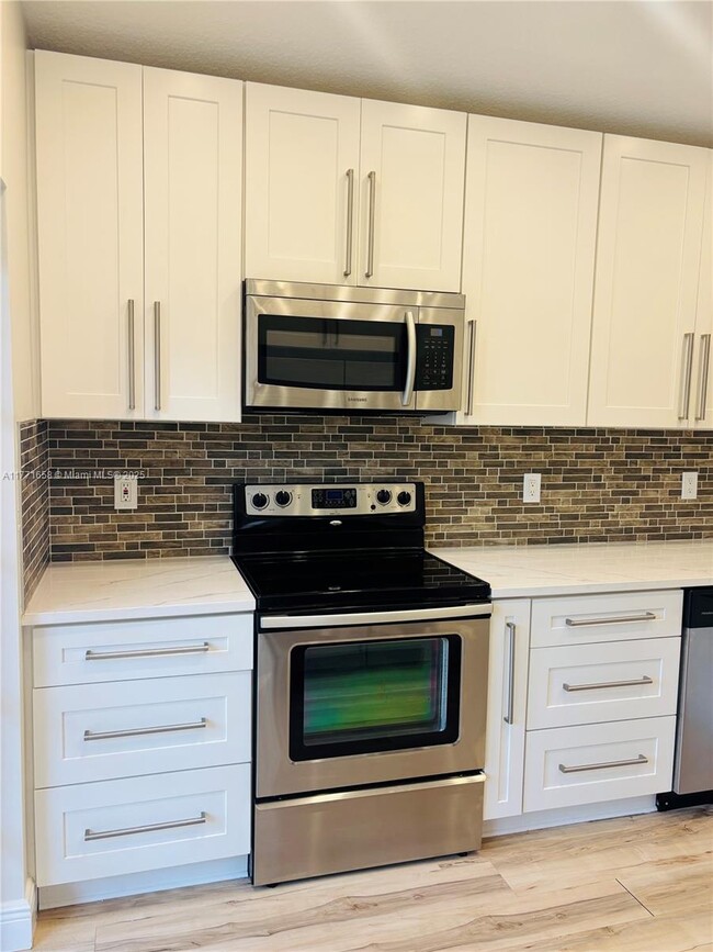 793 Chimney Rock Rd in Weston, FL - Building Photo - Building Photo