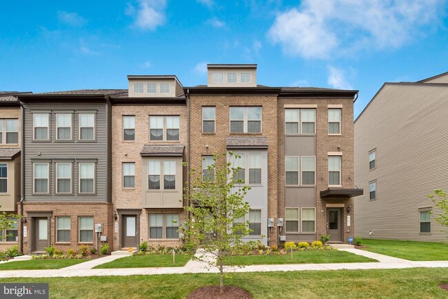 property at 289 Phoenix Dr