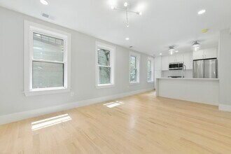 10 Lamson Ct in Boston, MA - Building Photo - Building Photo