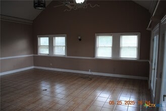 817 Santa Maria Rd in Salado, TX - Building Photo - Building Photo