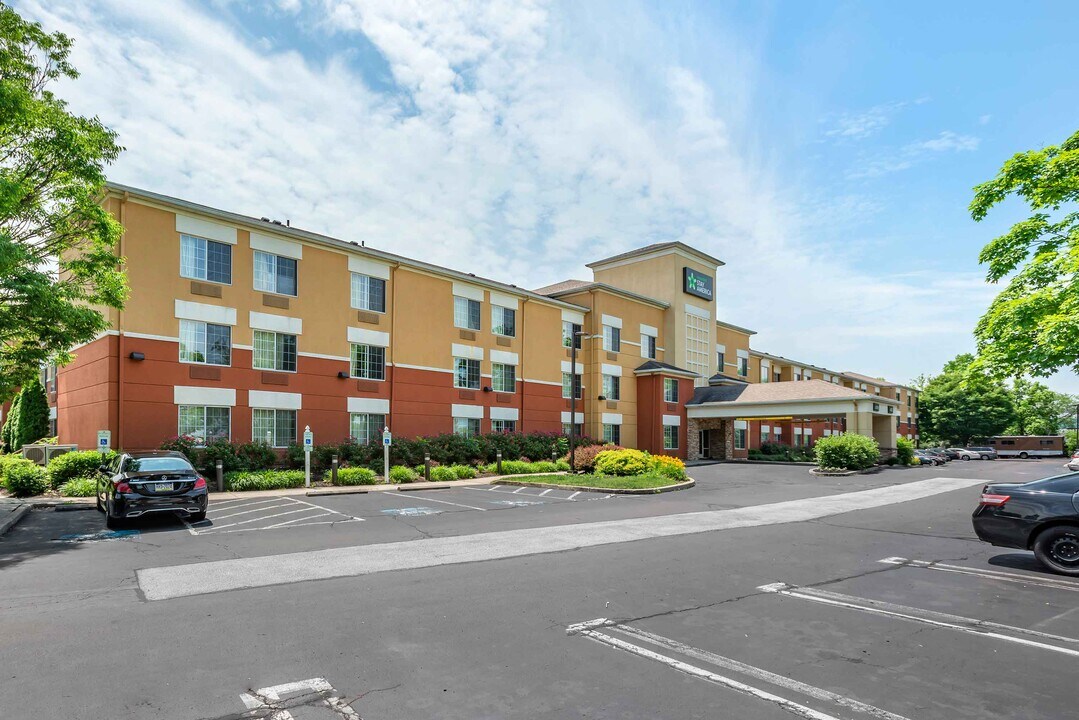 Furnished Studio-Philadelphia - King of Pr in King of Prussia, PA - Building Photo