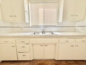 1350 Laurel Ave in West Hollywood, CA - Building Photo - Building Photo