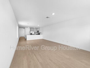 115 Brandi Dr in Wharton, TX - Building Photo - Building Photo