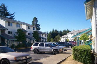 The Ridge Apartments in Lincoln City, OR - Building Photo - Building Photo