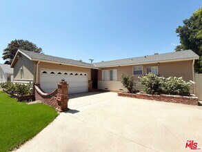 19023 Cantlay St in Los Angeles, CA - Building Photo - Building Photo