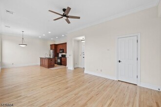 33 Forest Ave in Hawthorne, NJ - Building Photo - Building Photo