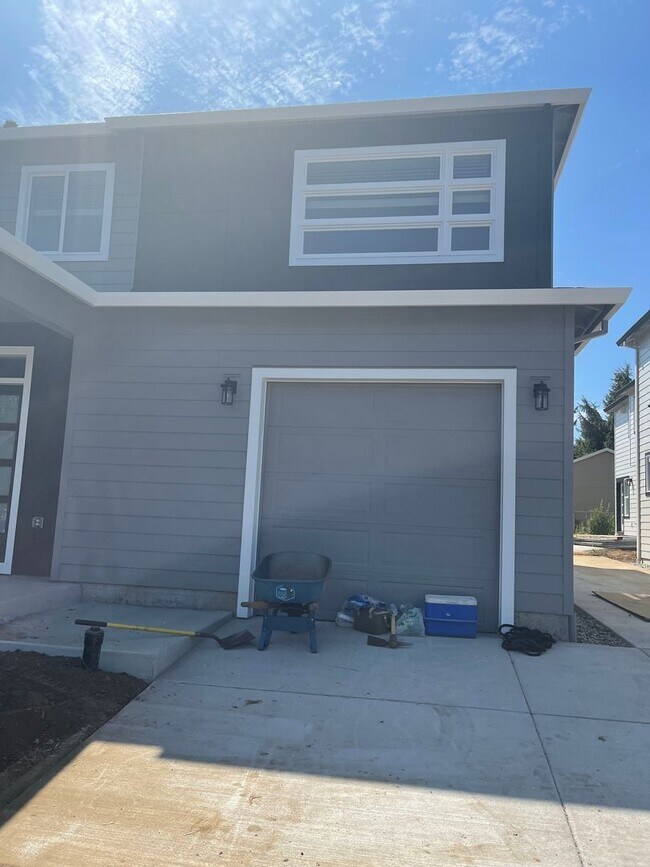 6401 SE 86th Ave in Portland, OR - Building Photo - Building Photo