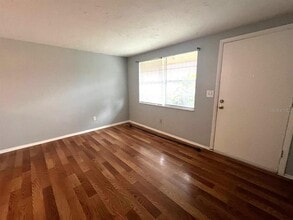 9406 Eastfield Rd in Thonotosassa, FL - Building Photo - Building Photo