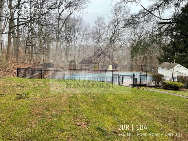 175 Mill Pond Rd in Hamden, CT - Building Photo - Building Photo