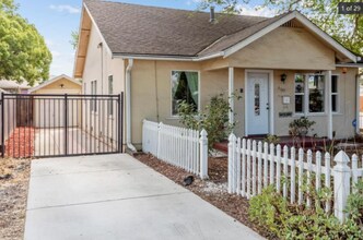 3105 58th St in Sacramento, CA - Building Photo - Building Photo