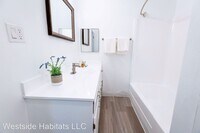 18411 Vincennes - fully renovated unit in ... photo'