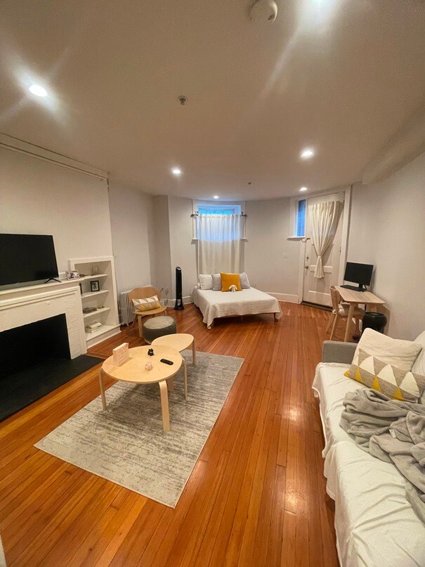 472 Beacon St, Unit #1 in Boston, MA - Building Photo - Building Photo