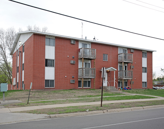 Prairie Home Apartments in St. Cloud, MN - Building Photo - Building Photo