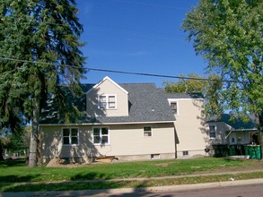 600 2nd Ave NW in Osseo, MN - Building Photo - Building Photo