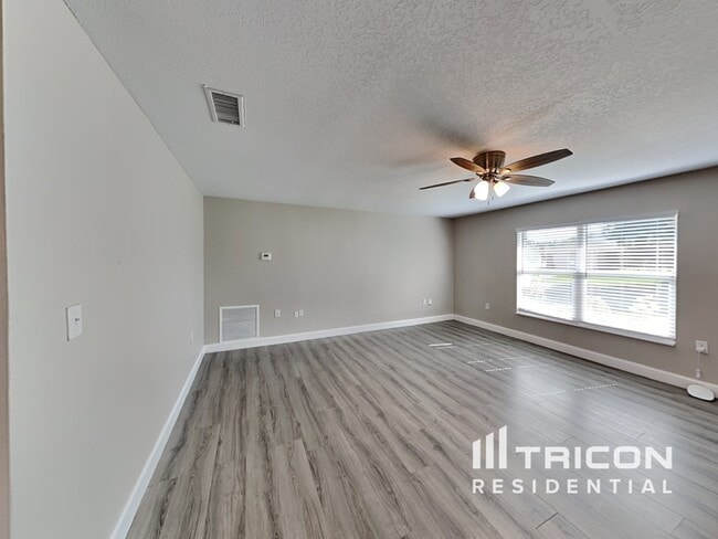 2933 Unity Tree Dr in Edgewater, FL - Building Photo - Building Photo