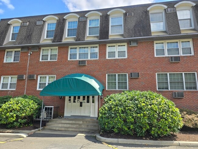 property at 34 A Padanaram Rd
