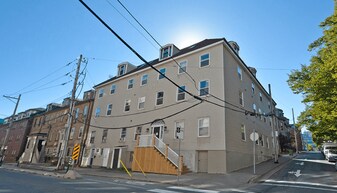 1358-1360 Hollis in Halifax, NS - Building Photo