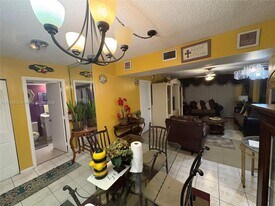 4152 Inverrary Dr in Lauderhill, FL - Building Photo