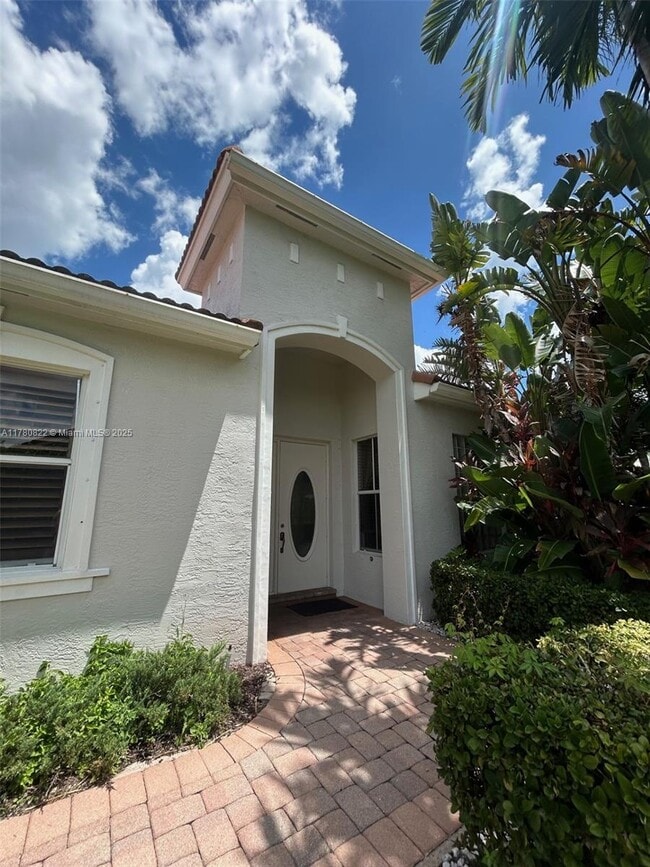 240 Isle Verde Way in Palm Beach Gardens, FL - Building Photo - Building Photo