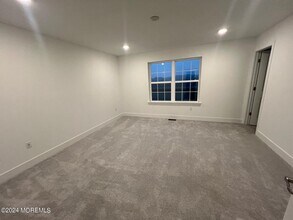 35 Crimson Dr in Englishtown, NJ - Building Photo - Building Photo