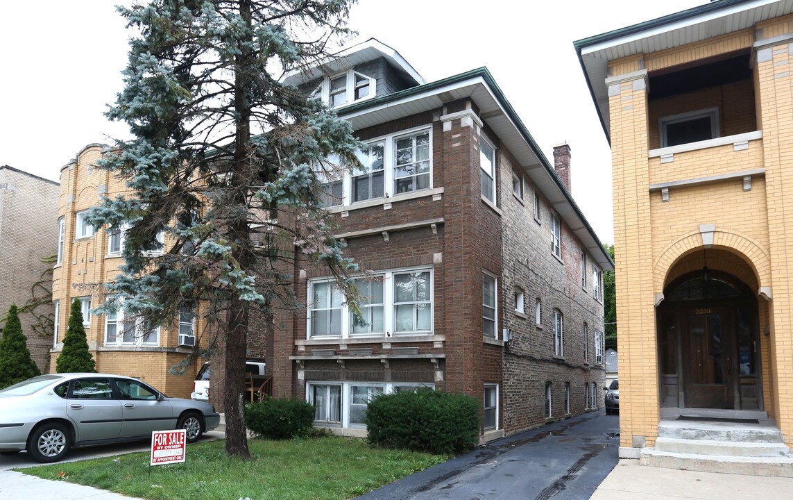 2232 Oak Park Ave in Berwyn, IL - Foto de edificio