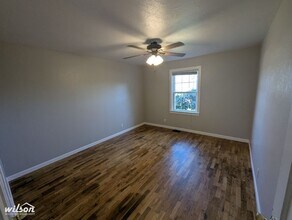 2132 Porter St in Enumclaw, WA - Building Photo - Building Photo