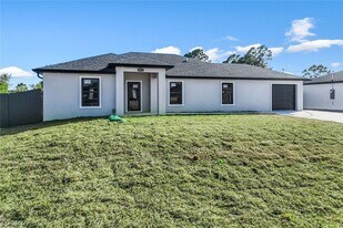 3413 27th St SW in Lehigh Acres, FL - Building Photo