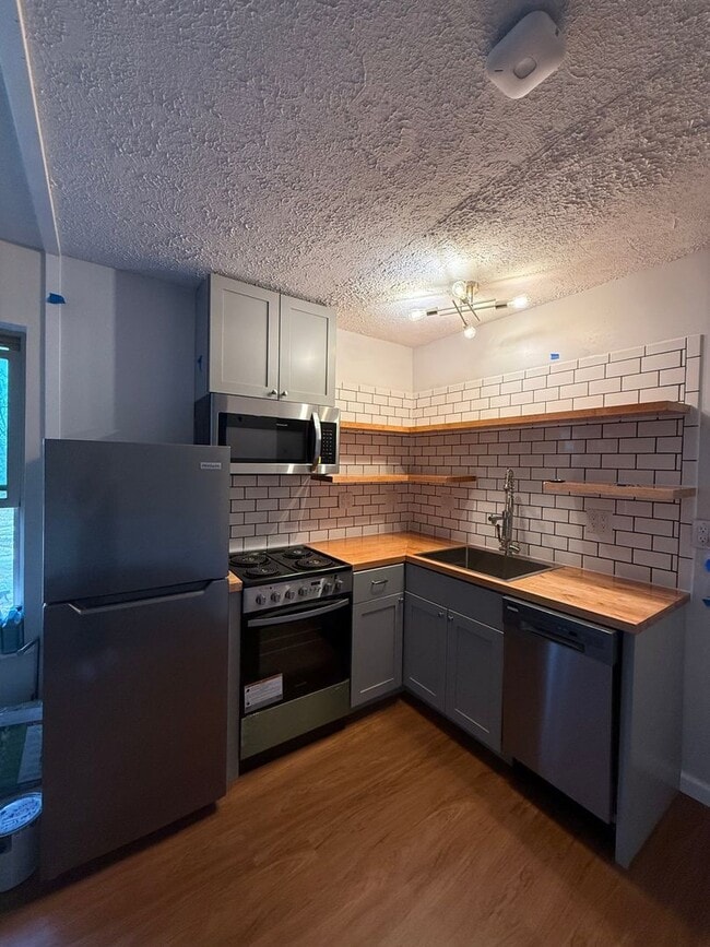 16200 Round Mountain Rd in Leander, TX - Building Photo - Building Photo