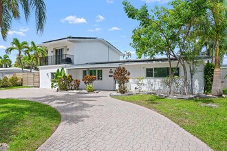 865 NE 23rd Terrace in Pompano Beach, FL - Building Photo - Building Photo