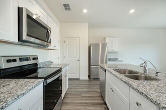 1004 Sika Cv in Hutto, TX - Building Photo - Building Photo