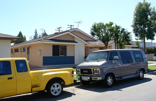 1742 E Grove Ave in Orange, CA - Building Photo - Building Photo