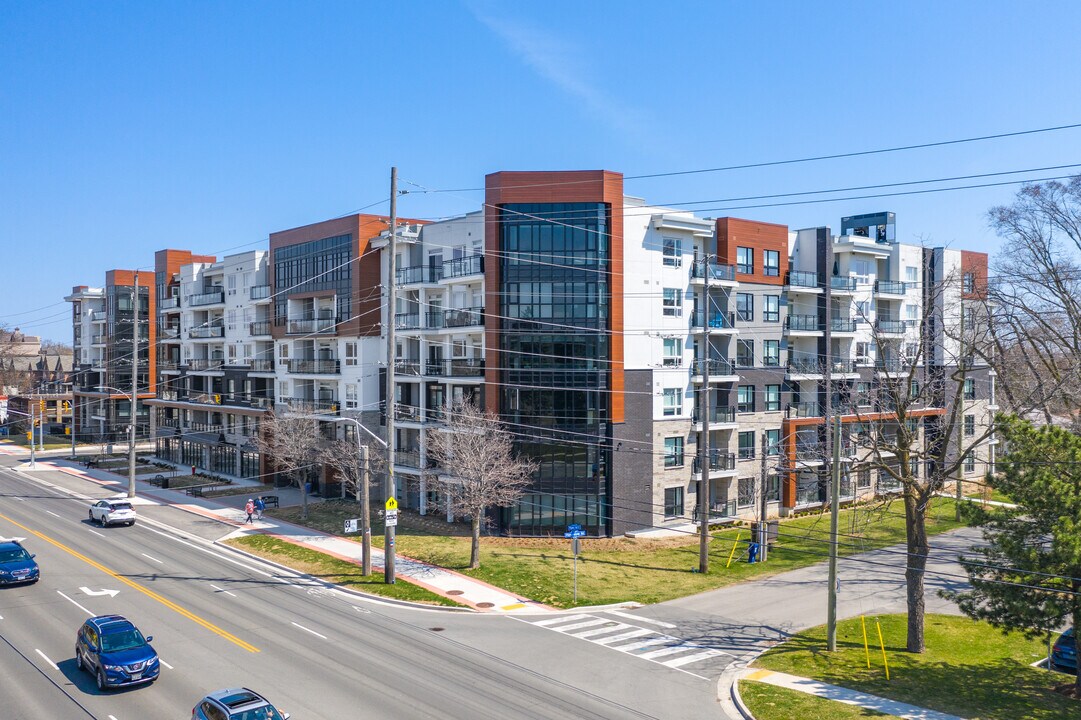 Affinity Condos in Burlington, ON - Building Photo