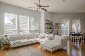 2609 Link Rd in Houston, TX - Foto de edificio - Building Photo