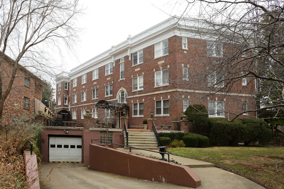 The Park Lane in Louisville, KY - Building Photo