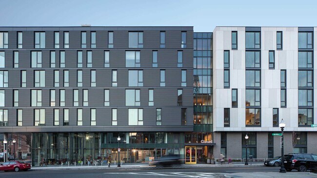 50 W Malden St, Unit 107 in Boston, MA - Foto de edificio - Building Photo