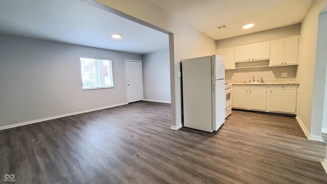 property at 135 W Hendricks St