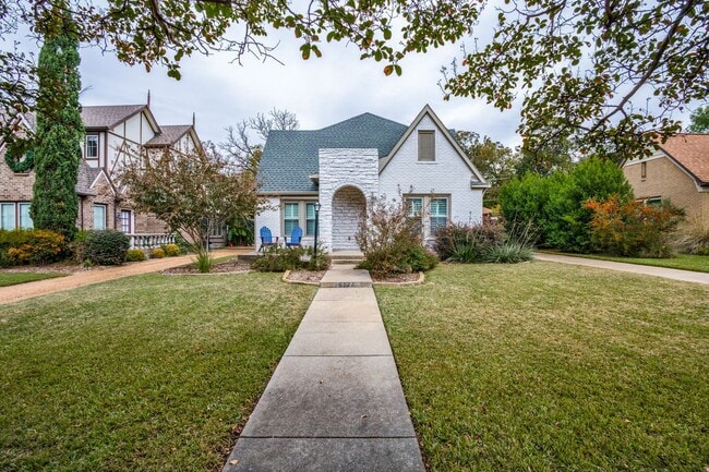 property at 6127 Prospect Ave