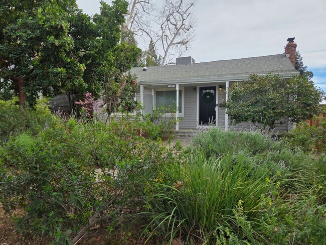 1007 Natoma St in Folsom, CA - Building Photo - Building Photo