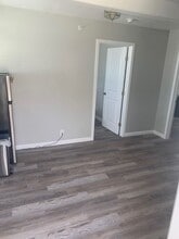 2437 E Main St in Ventura, CA - Building Photo - Building Photo